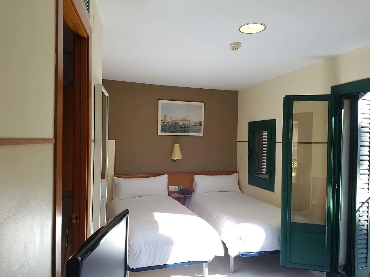 El Jardi Hotel Barcelona 2*,