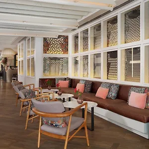 4* מלון H10 Universitat (adults Only)
