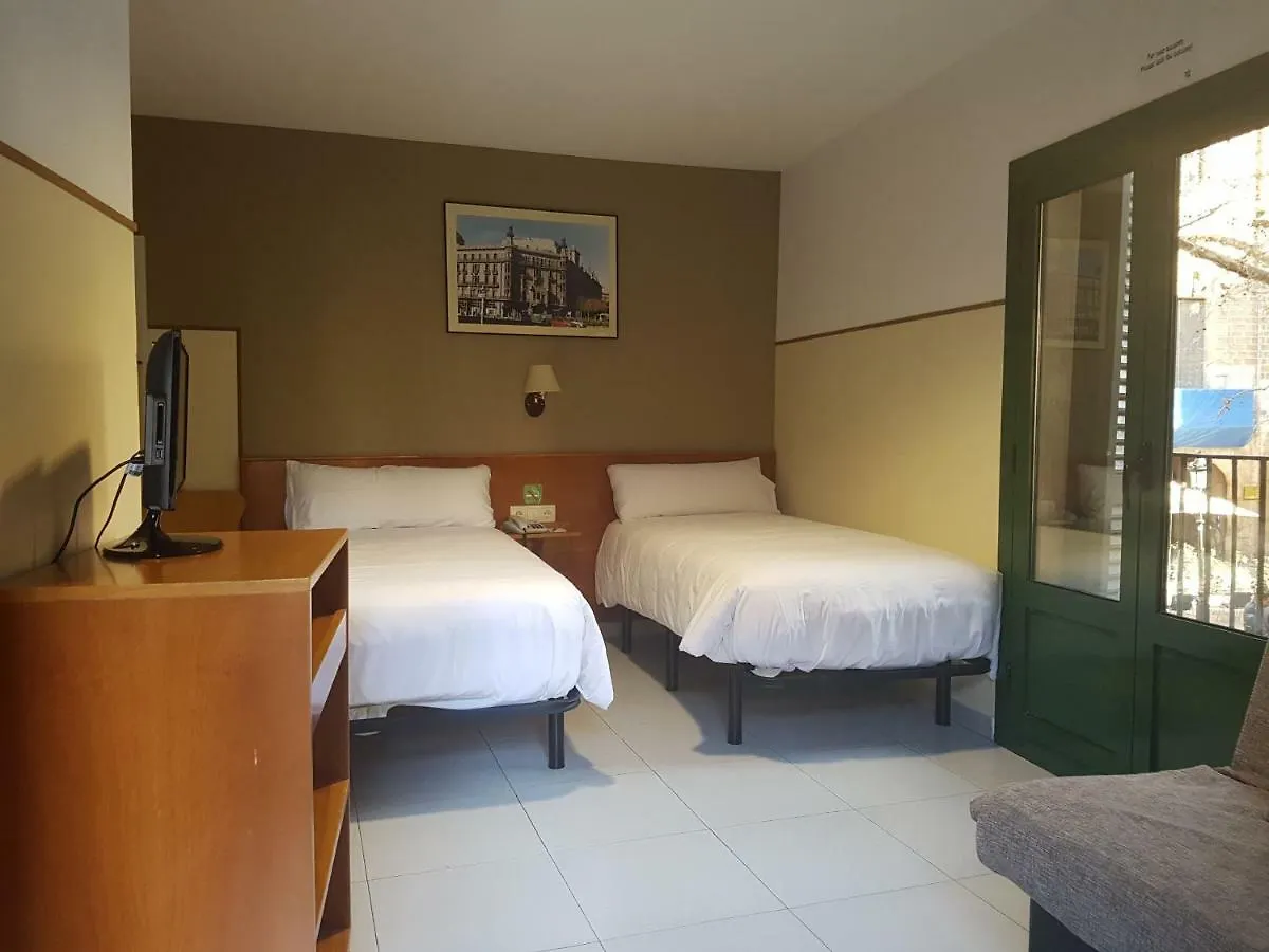 El Jardi Hotel Barcelona 2*,