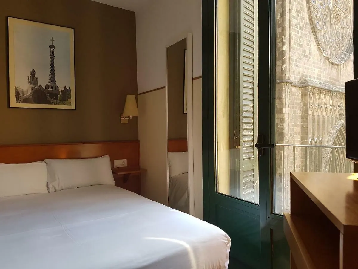 **  Hotel El Jardi Barcelona España