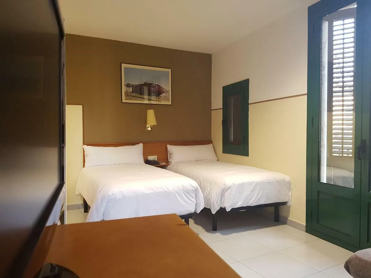 **  Hotel El Jardi Barcelona España